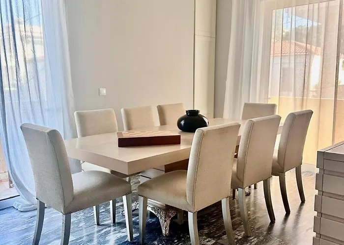 By Goutos Luxury Living Apartament *