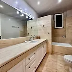 By Goutos Luxury Living Appartement *