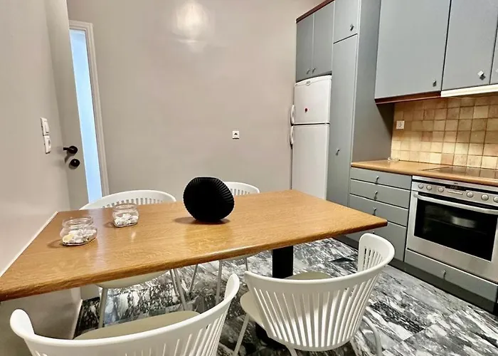 By Goutos Luxury Living * 埃尔米奥尼